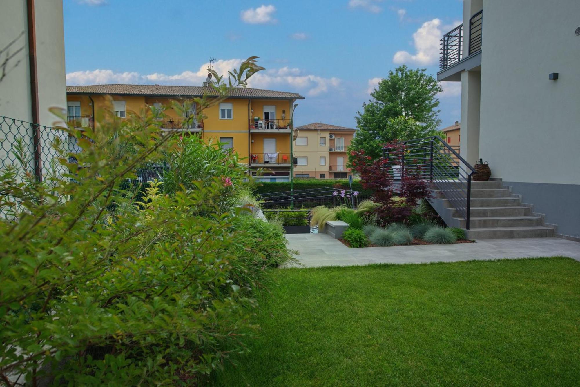 Via Goito 25 Rooms & Apartment Peschiera del Garda Esterno foto