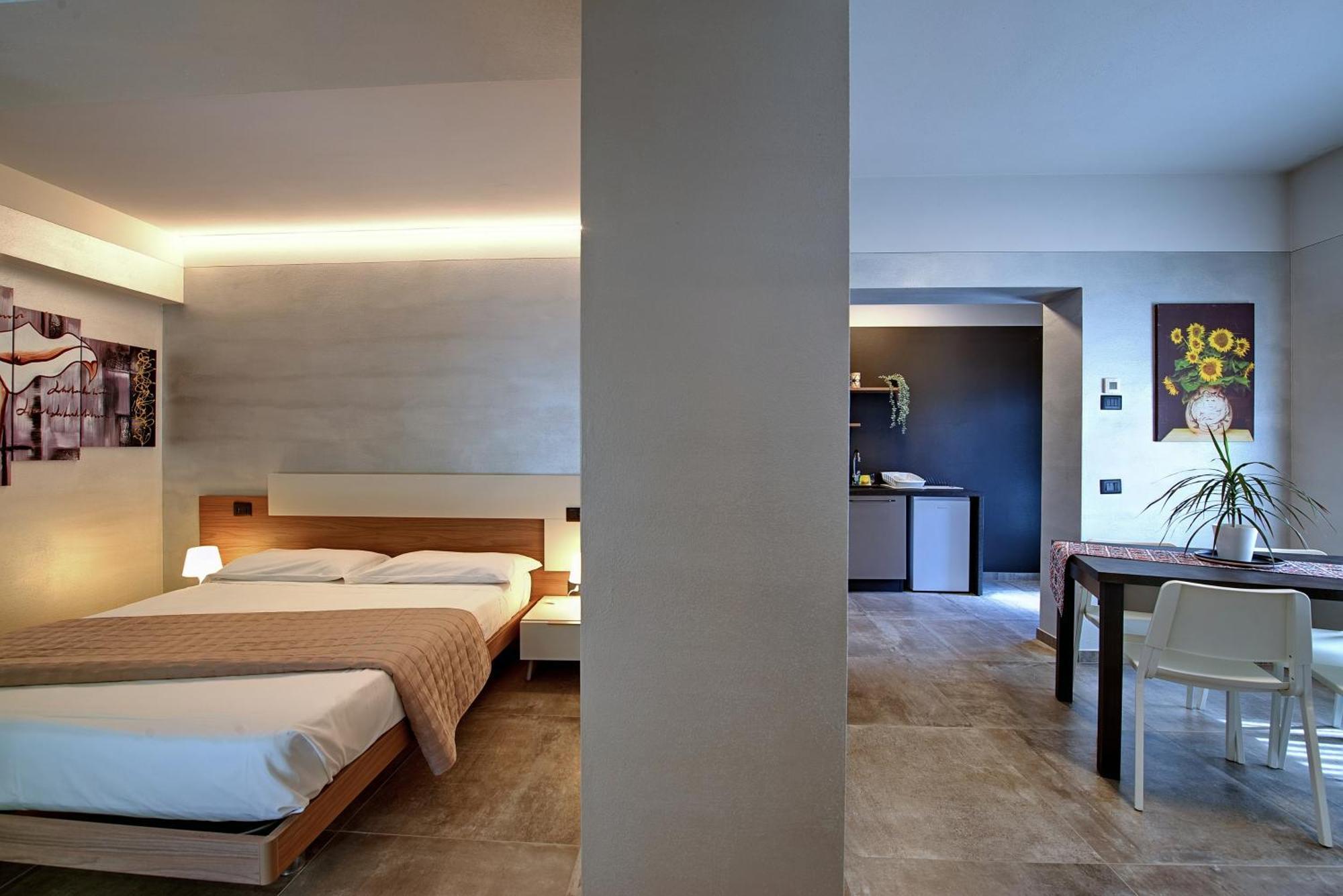 Via Goito 25 Rooms & Apartment Peschiera del Garda Esterno foto