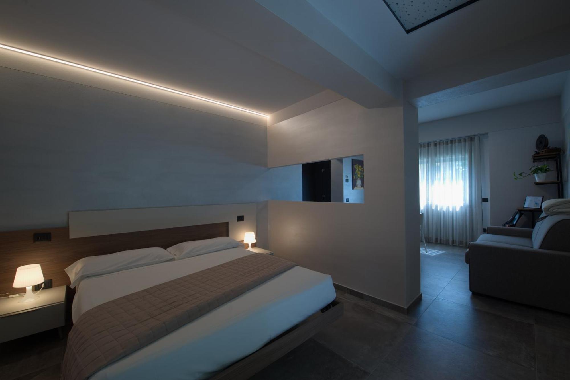 Via Goito 25 Rooms & Apartment Peschiera del Garda Esterno foto