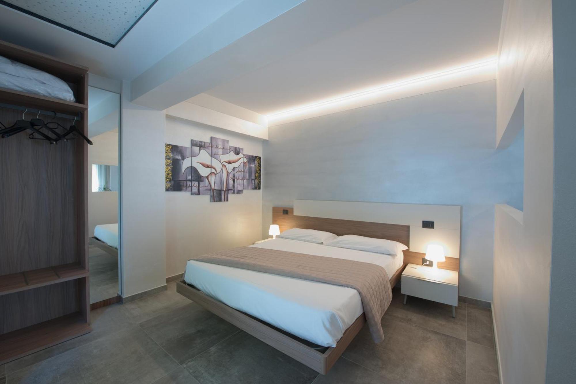 Via Goito 25 Rooms & Apartment Peschiera del Garda Esterno foto