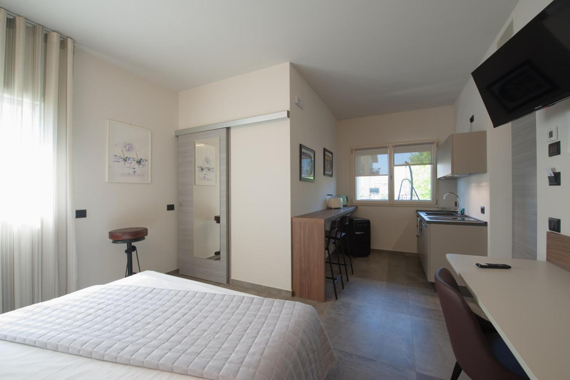 Via Goito 25 Rooms & Apartment Peschiera del Garda Esterno foto
