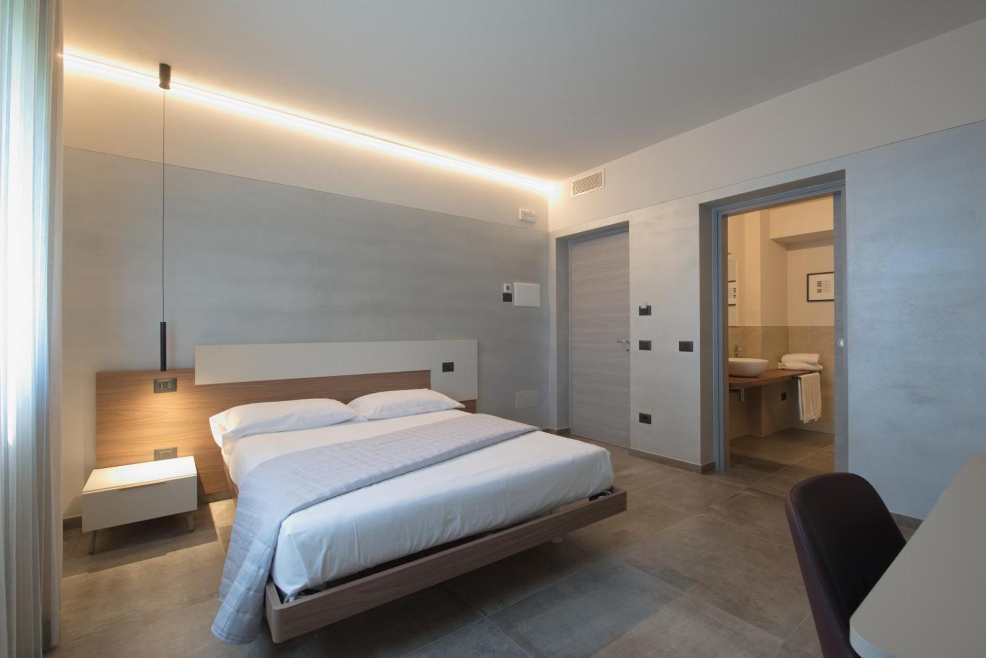 Via Goito 25 Rooms & Apartment Peschiera del Garda Esterno foto