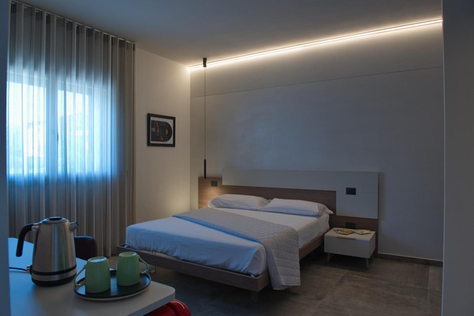 Via Goito 25 Rooms & Apartment Peschiera del Garda Esterno foto